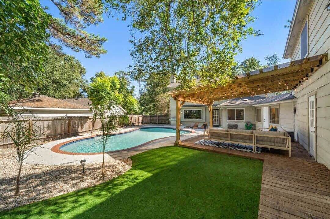 Photo of Outdoor in Oak Ridge North
