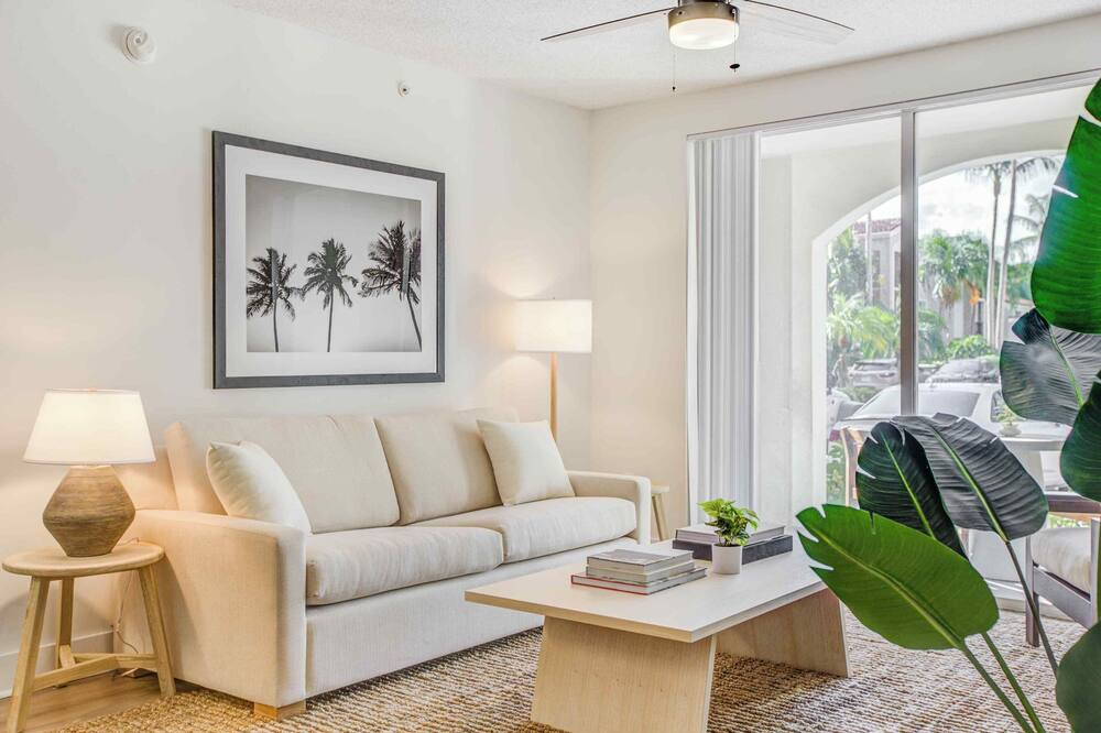 Photo of Bedroom in Miramar