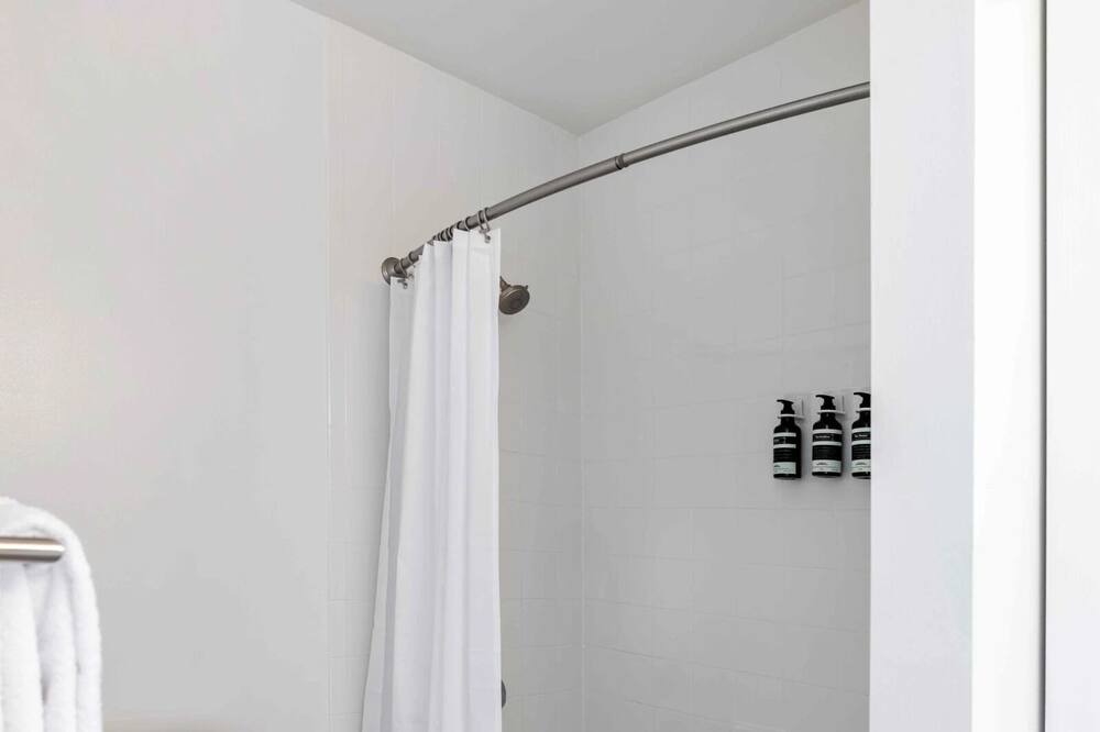 Photo of Bathroom in Miramar
