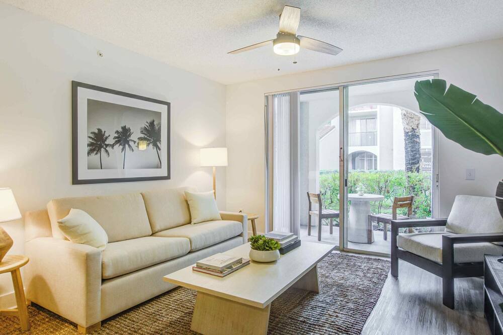 Photo of Livingroom in Miramar