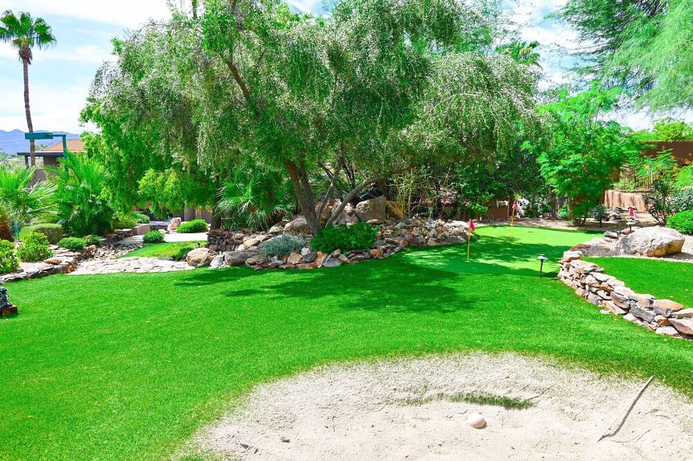 Photo of Outdoor in Paradise Valley Village