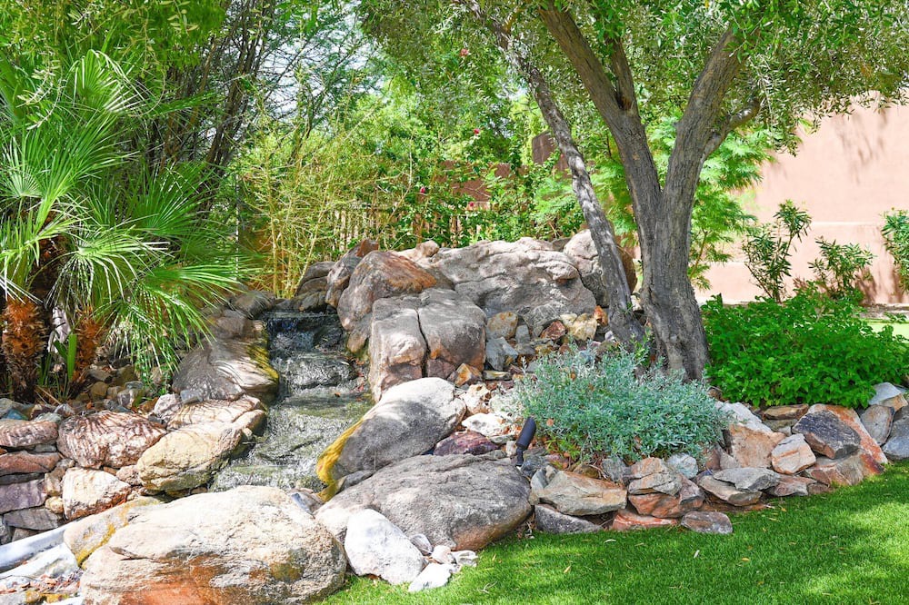 Photo of Outdoor in Paradise Valley Village