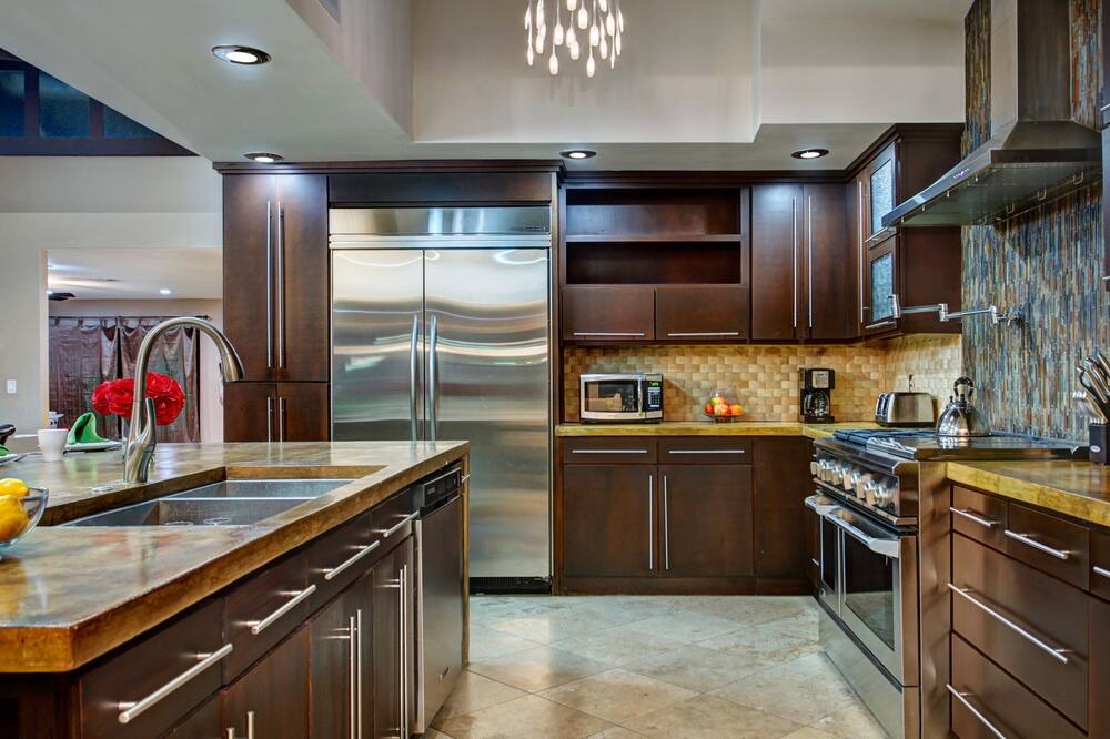 Photo of Kitchen in Paradise Valley Village