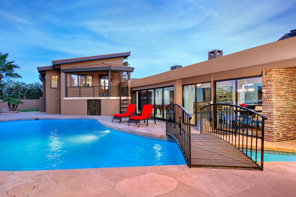 Photo of Others in Paradise Valley Village