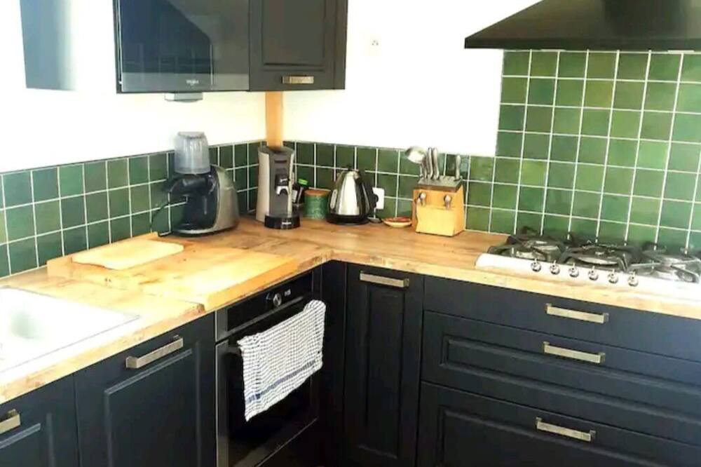 Photo of Kitchen in Samsons-Lion