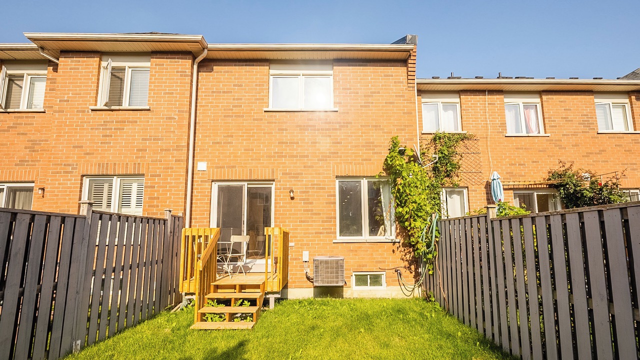 Photo of Patio Balcony in Richmond Hill