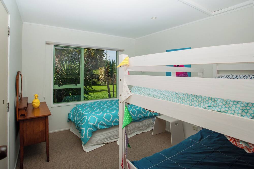 Photo of Bedroom in Matapouri