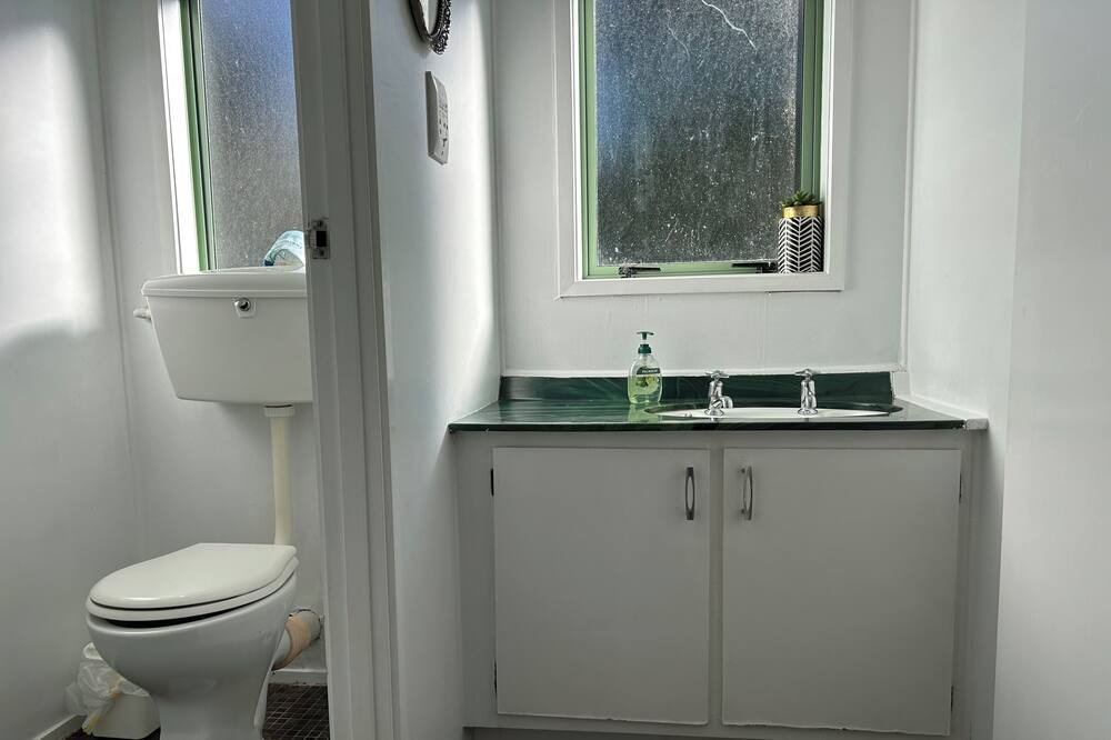 Photo of Bathroom in Matapouri