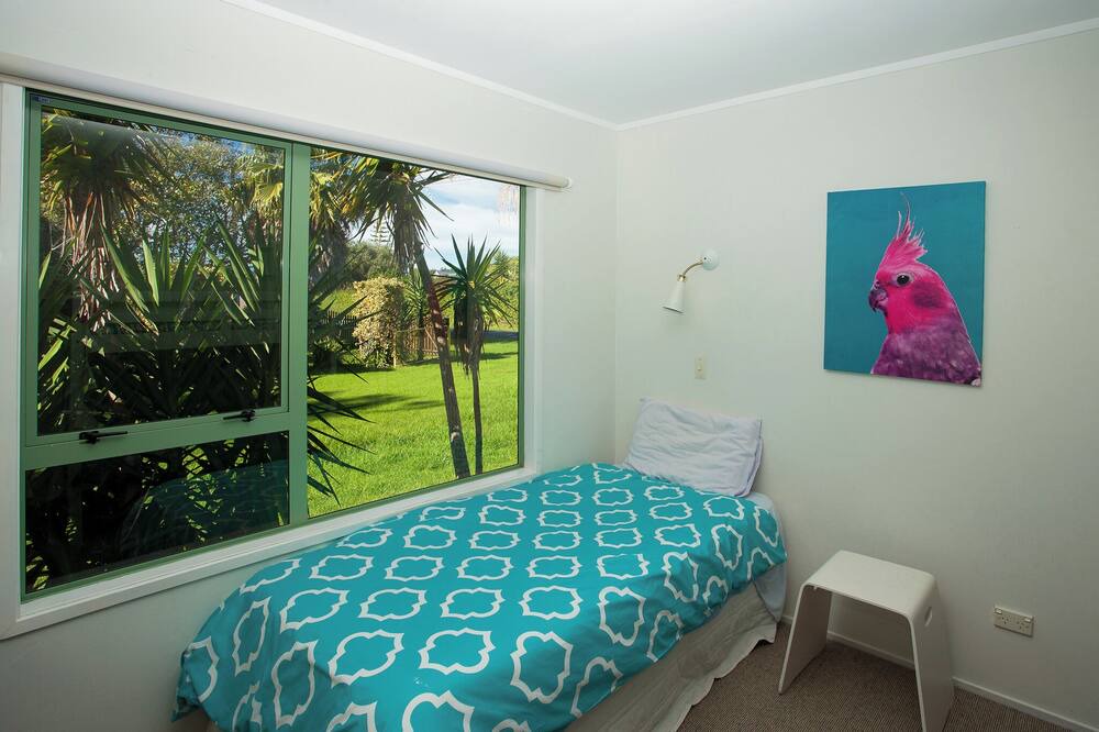 Photo of Bedroom in Matapouri