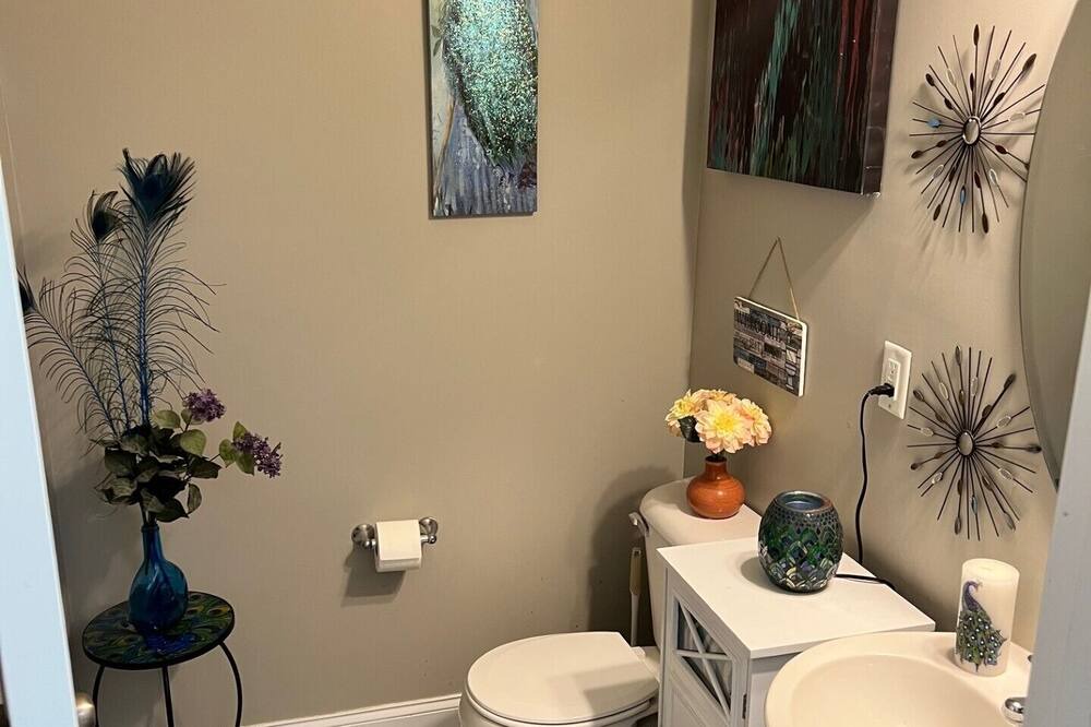 Photo of Bathroom in Cape Fear