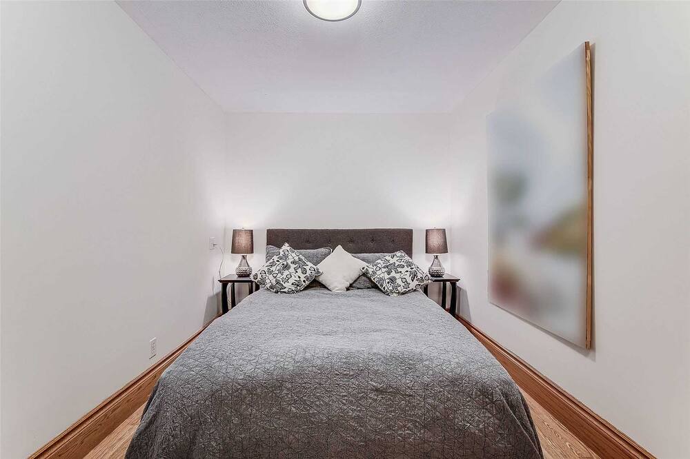 Photo of Bedroom in Penetanguishene