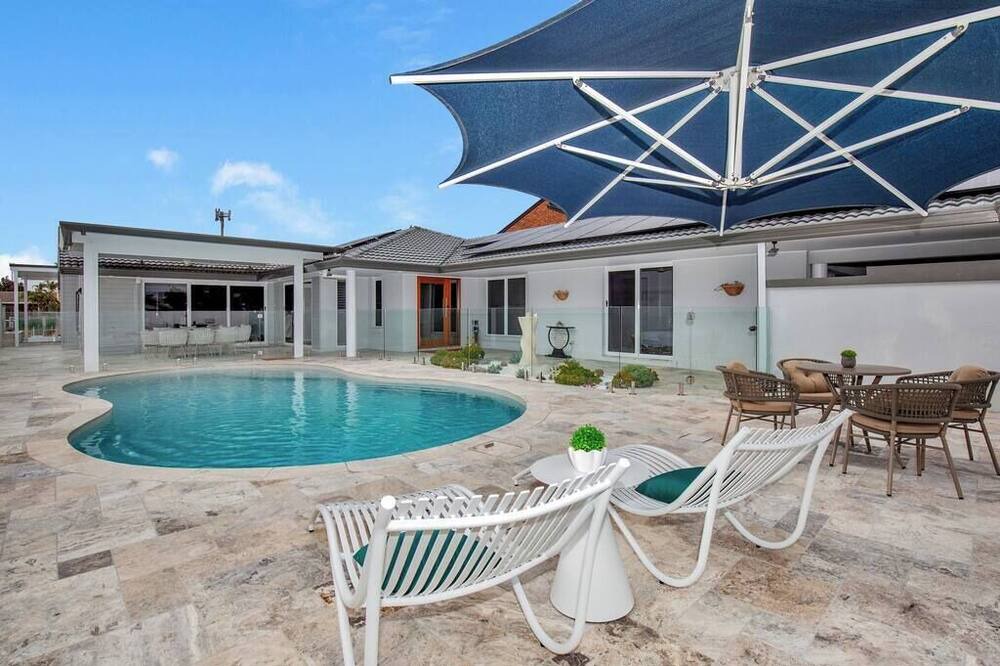 Photo of Others in Runaway Bay