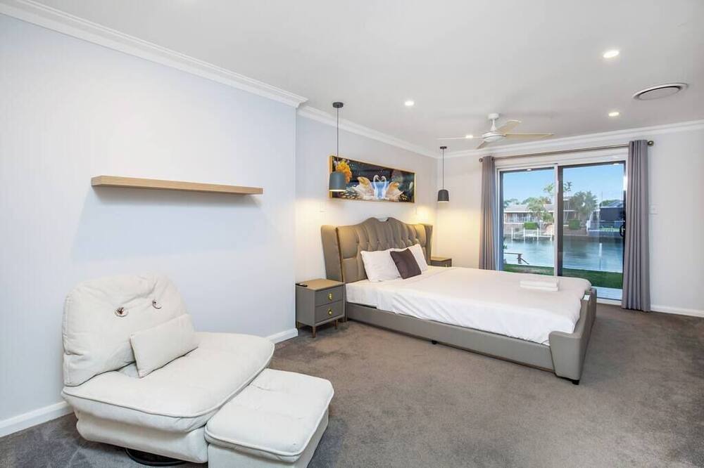 Photo of Others in Runaway Bay