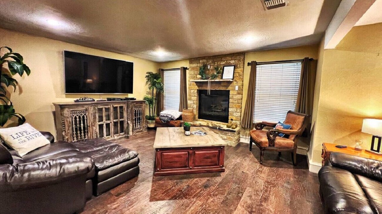 Photo of Livingroom in Dennis