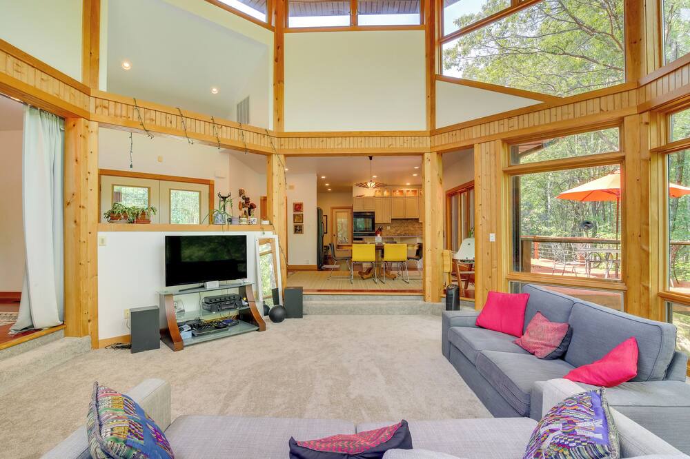 Photo of Livingroom in Monroe