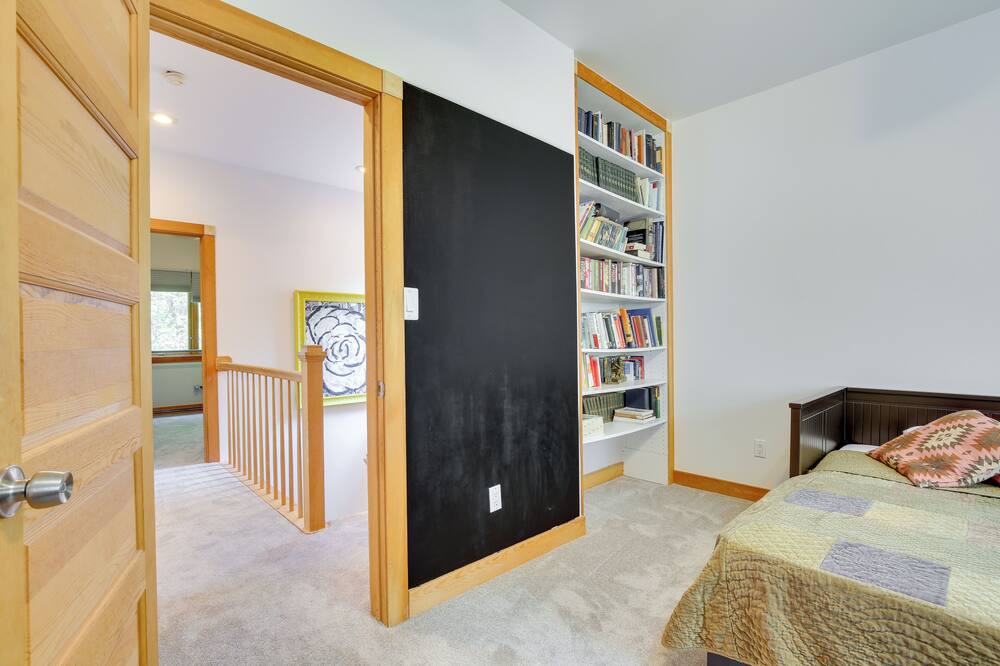 Photo of Bedroom in Monroe