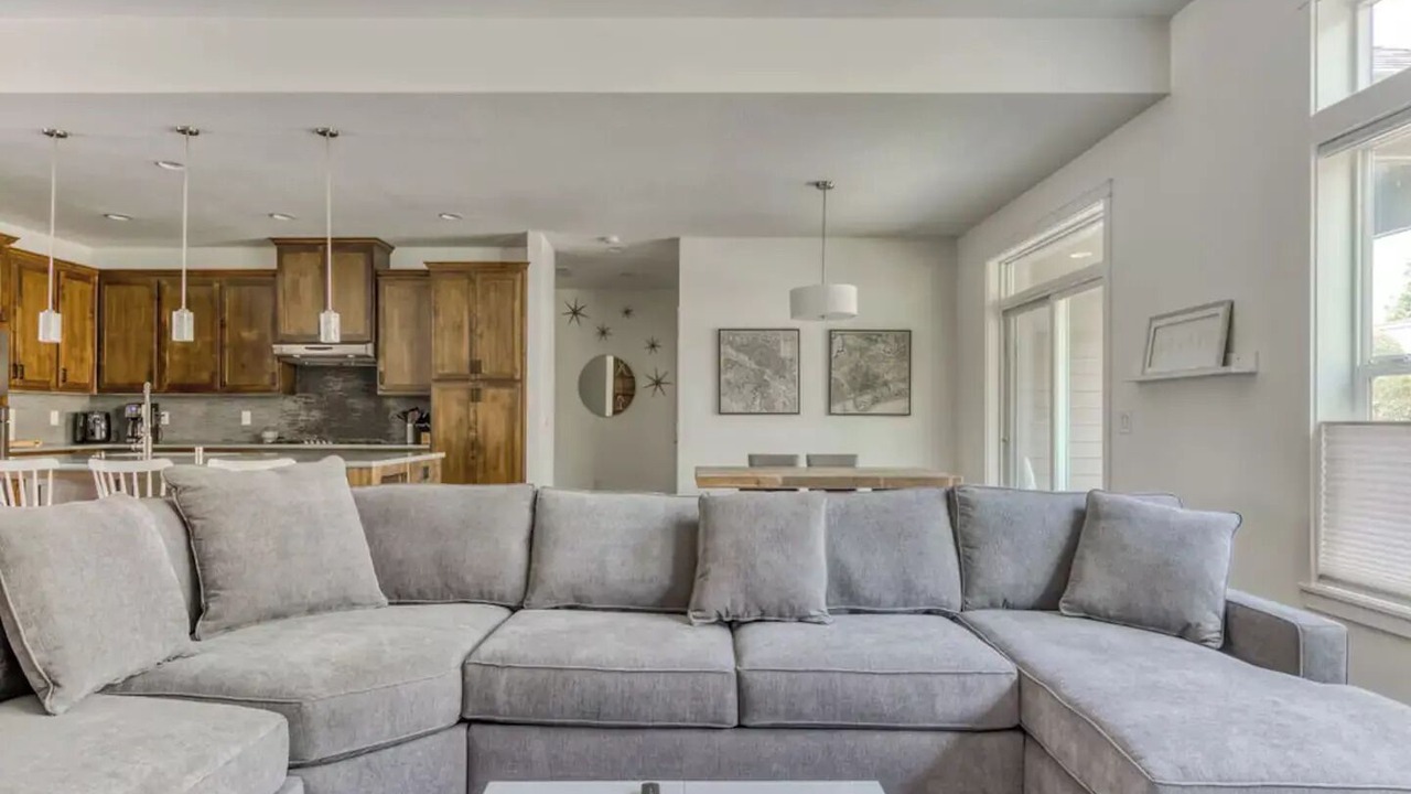 Photo of Livingroom in Felida