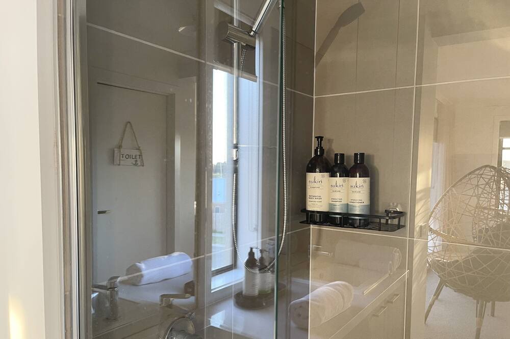 Photo of Bathroom in Powlett River