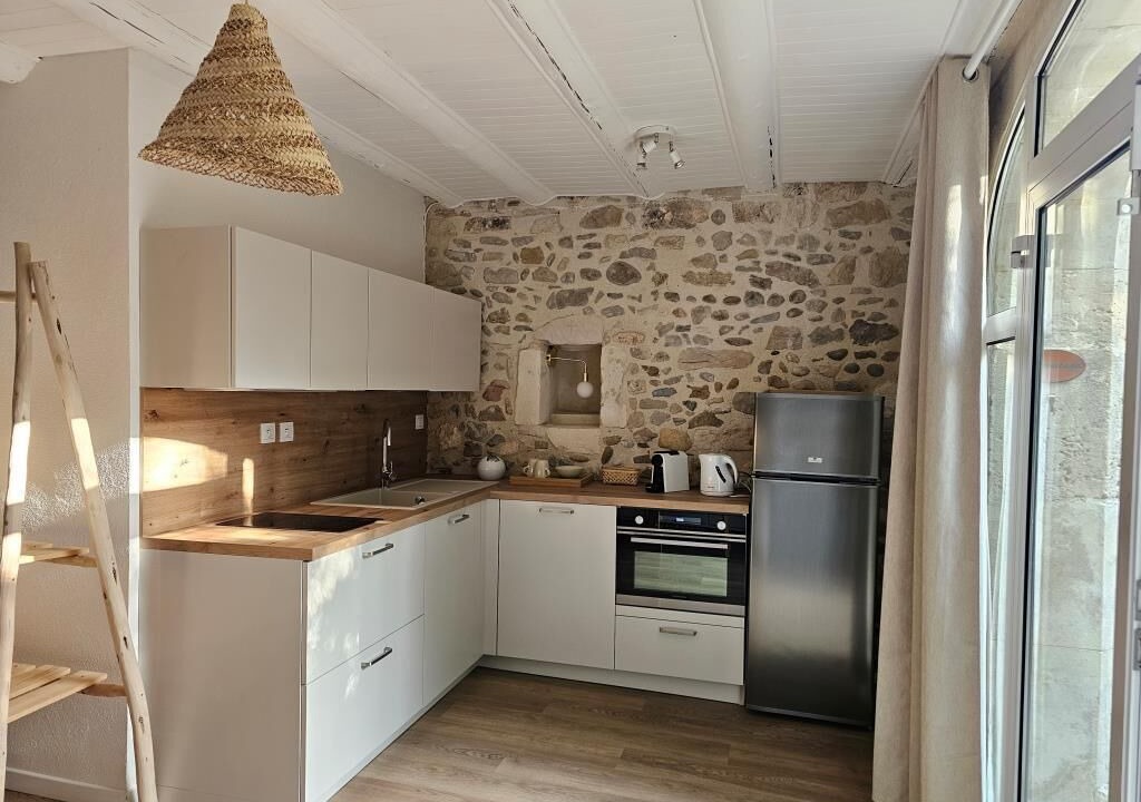 Photo of Kitchen in Lamotte-du-Rhone