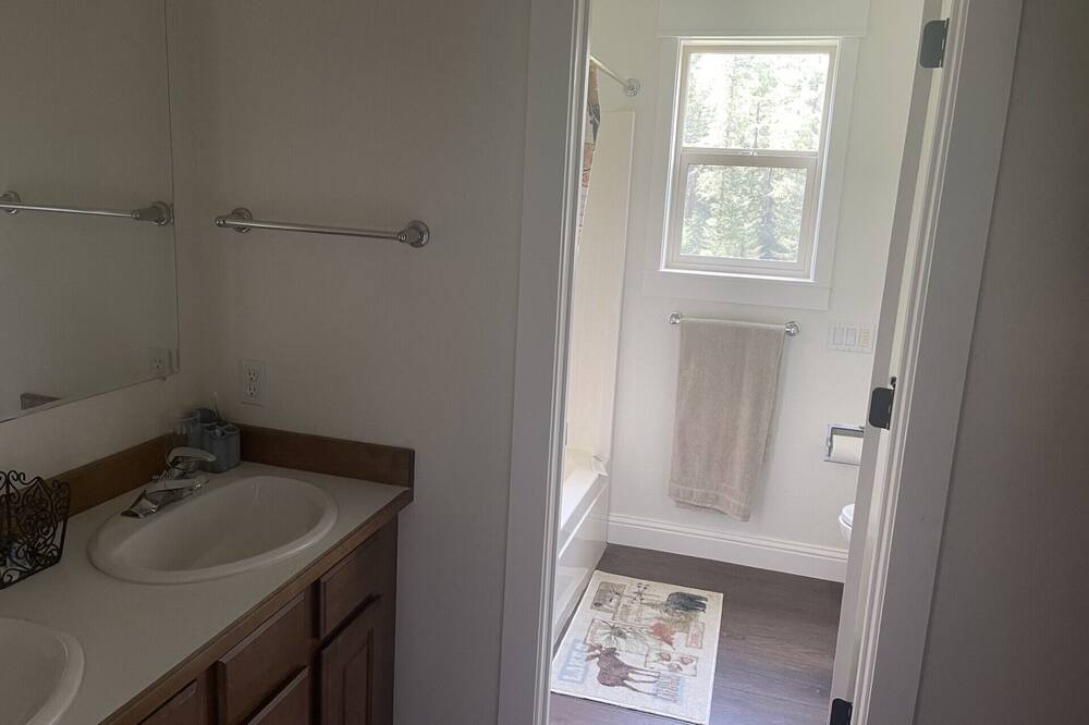 Photo of Bathroom in Sagle