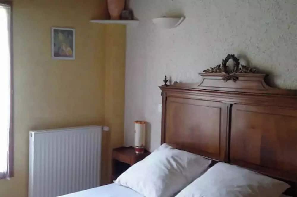 Photo of Bedroom in Lascelle