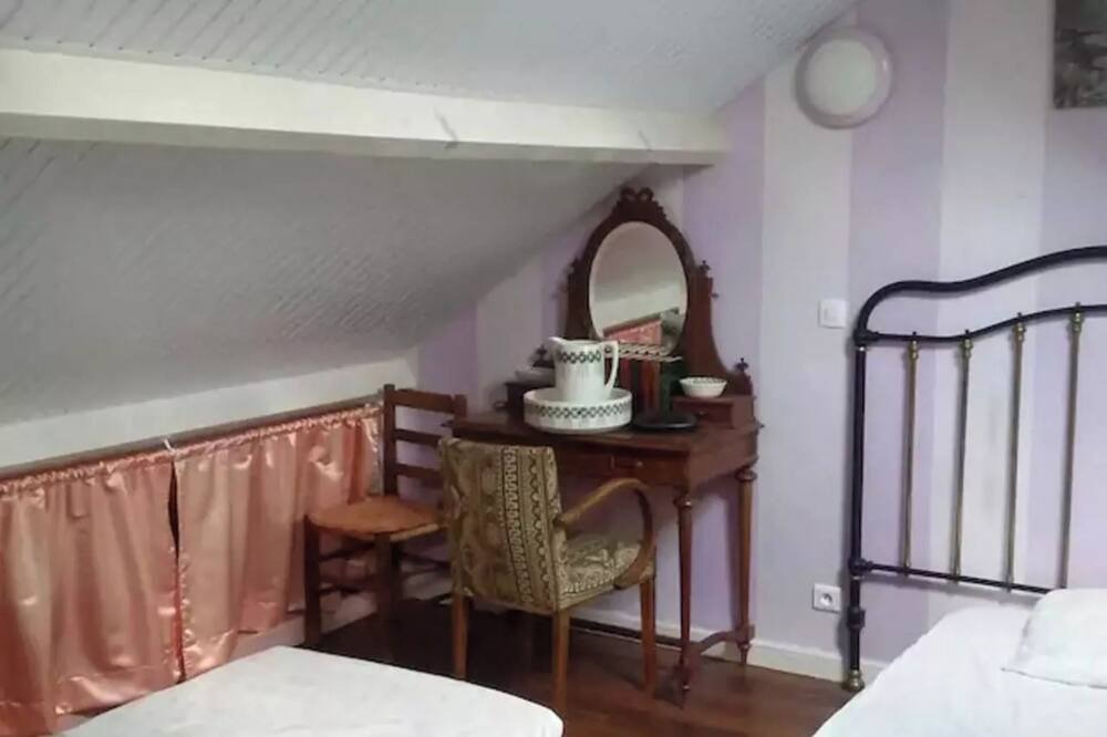 Photo of Bedroom in Lascelle