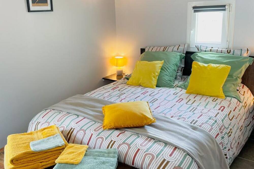 Photo of Bedroom in Saint-Paterne-Racan