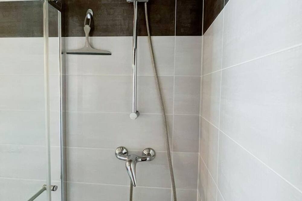 Photo of Bathroom in Saint-Paterne-Racan