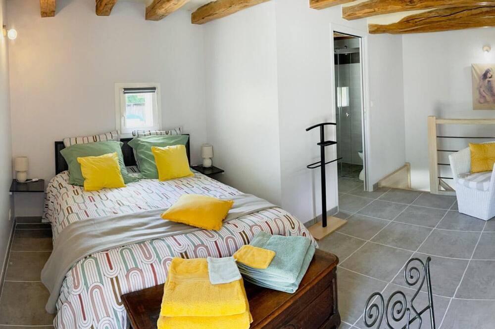 Photo of Bedroom in Saint-Paterne-Racan