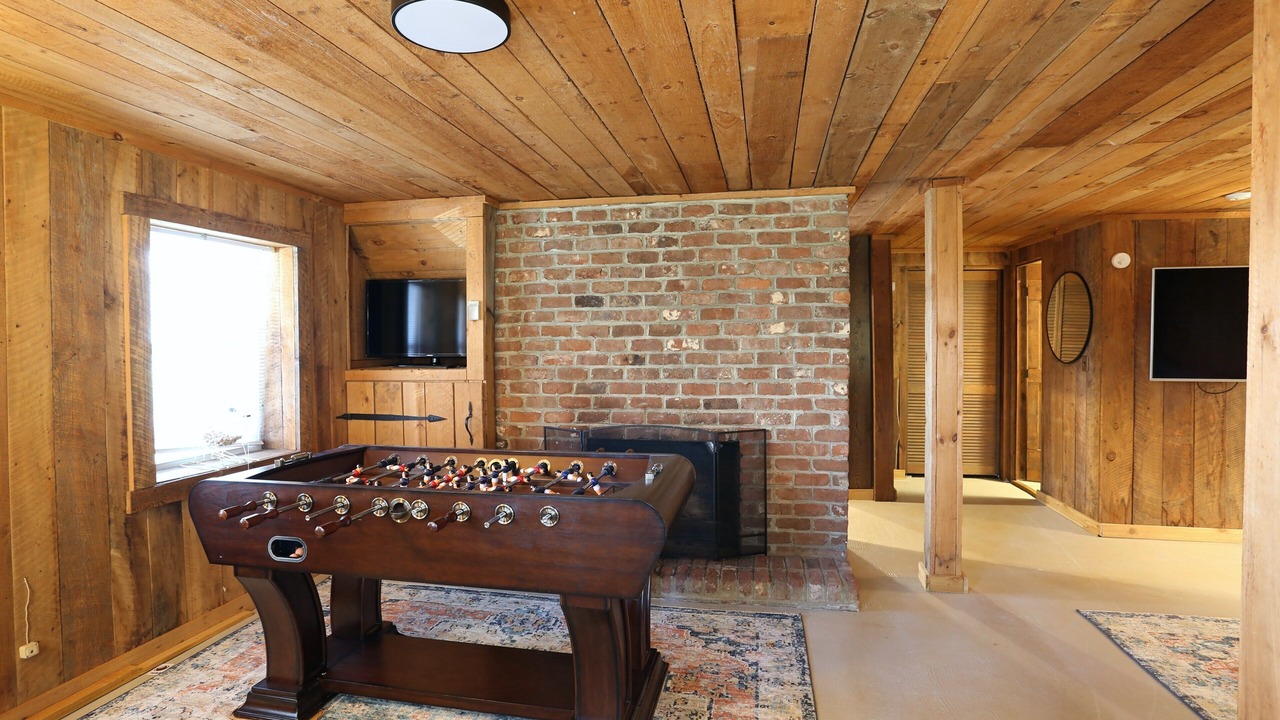 Photo of Bedroom in Burks Fork