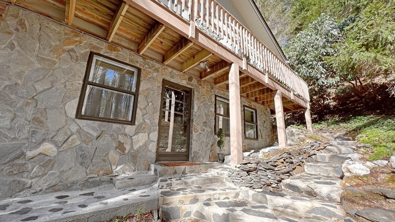 Photo of Patio Balcony in Burks Fork