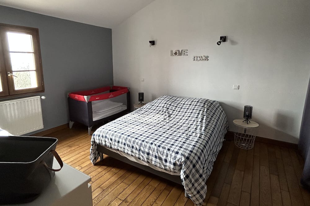 Photo of Bedroom in Saint-Michel-Mont-Mercure