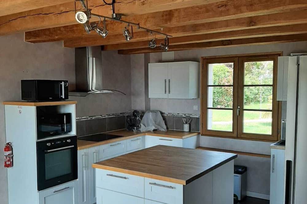 Photo of Kitchen in Saint-Michel-Mont-Mercure