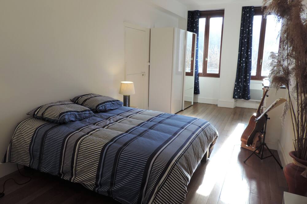 Photo of Bedroom in Joigny