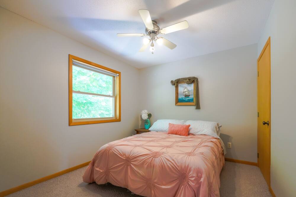 Photo of Bedroom in Miltona