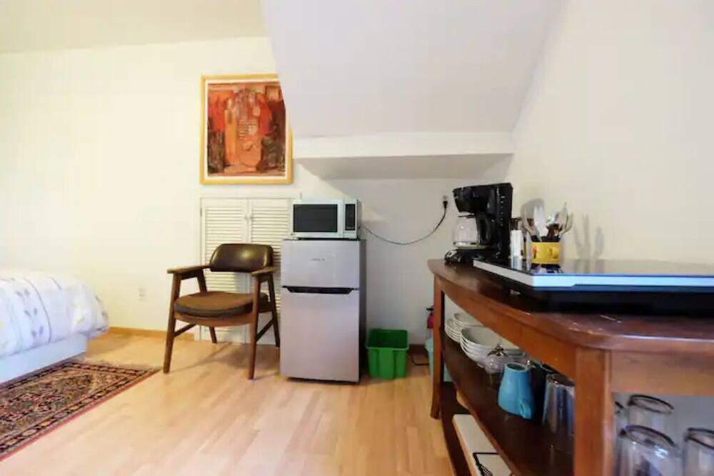 Photo of Bedroom in Berkeley Hills