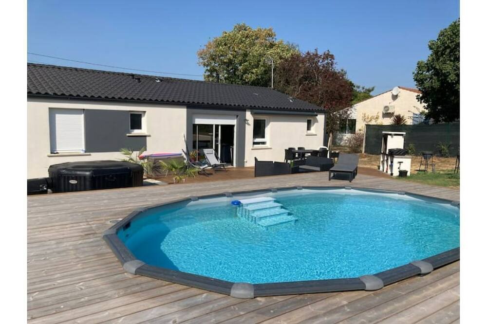 Photo of Outdoor in Meursac