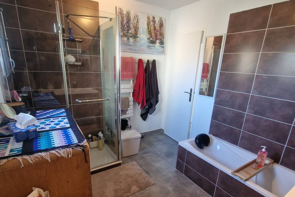 Photo of Bathroom in Juvignac