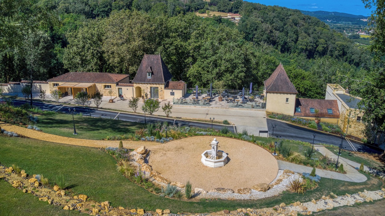 Photo of Others in Domme