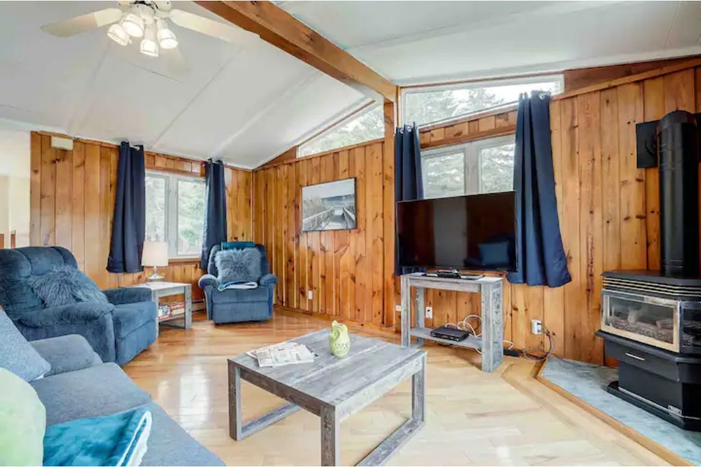 Photo of Livingroom in Val-des-Bois