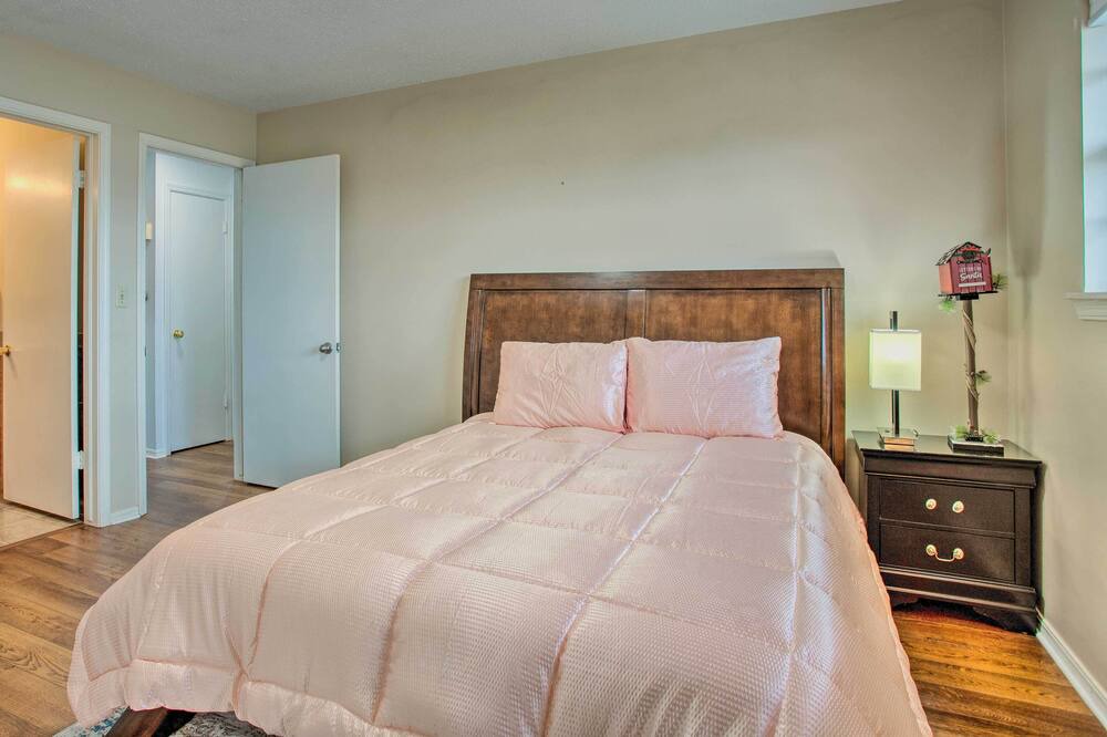 Photo of Bedroom in Enid