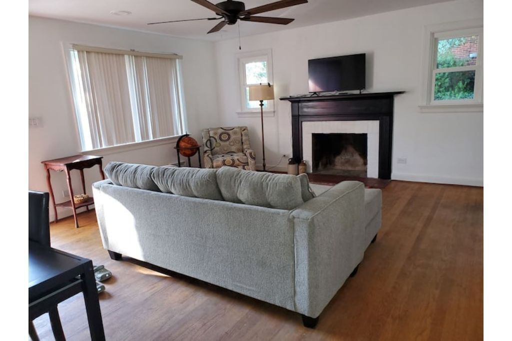 Photo of Livingroom in Barracks Rugby