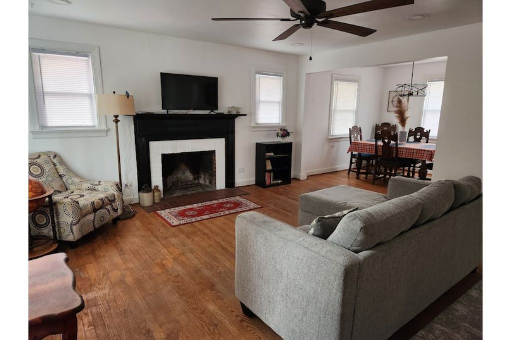 Photo of Livingroom in Barracks Rugby