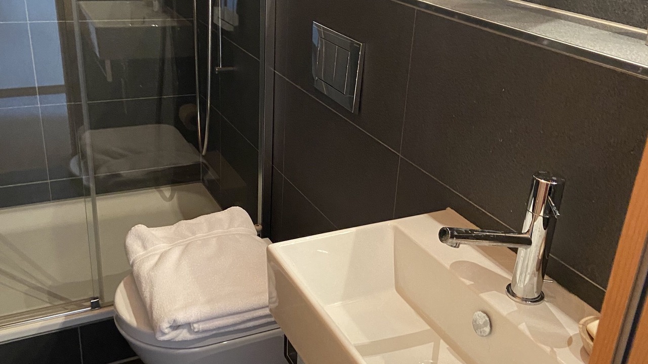 Photo of Bathroom in Murren