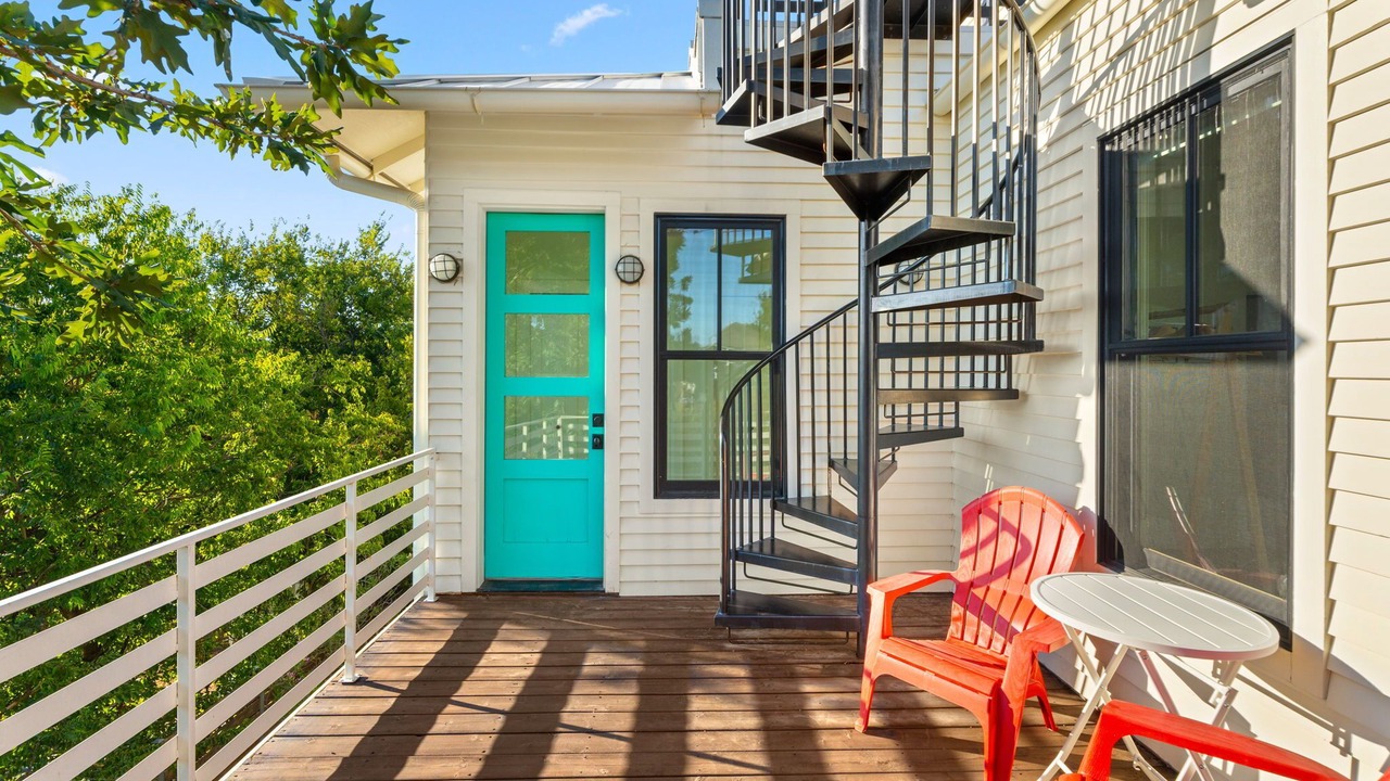 Photo of Patio Balcony in Foster Heights