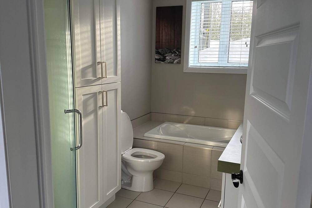 Photo of Bathroom in Saint-Emile