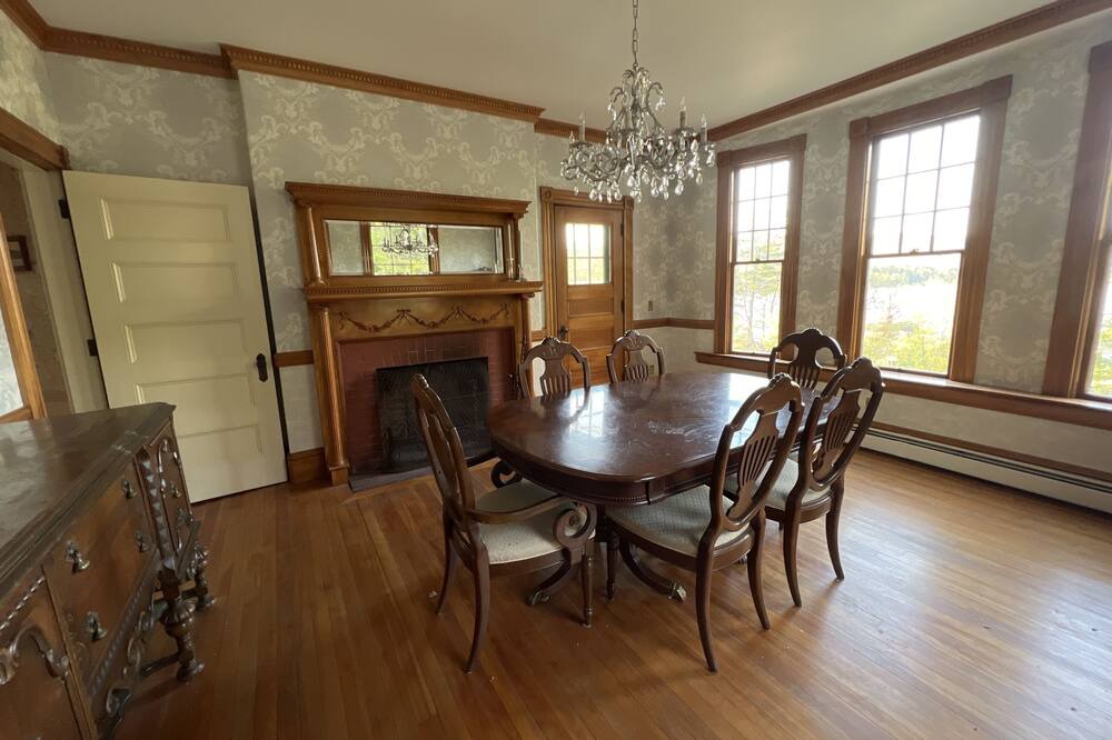 Photo of Livingroom in Holderness