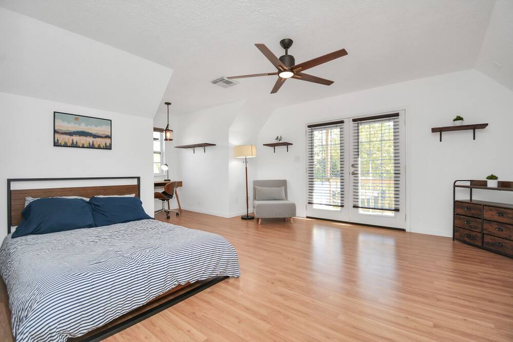 Photo of Bedroom in La Porte