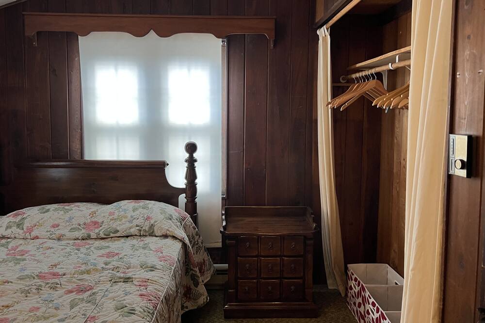 Photo of Bedroom in Highland Lakes