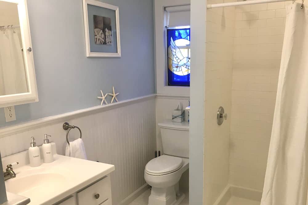 Photo of Bathroom in Oakdale